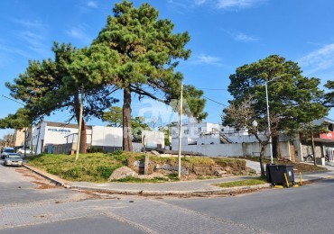 Venta de Lote Multifamiliar en esquina Centro de Pinamar