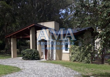 Casa con piscina en Valeria del Mar