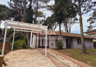Casa en venta en zona Golf Pinamar
